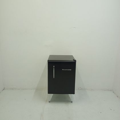 Frigobar Brastemp Retrô 76 Litros Classic Black - BRA08HEAS2_WOTIMO_JJ5619835 110V