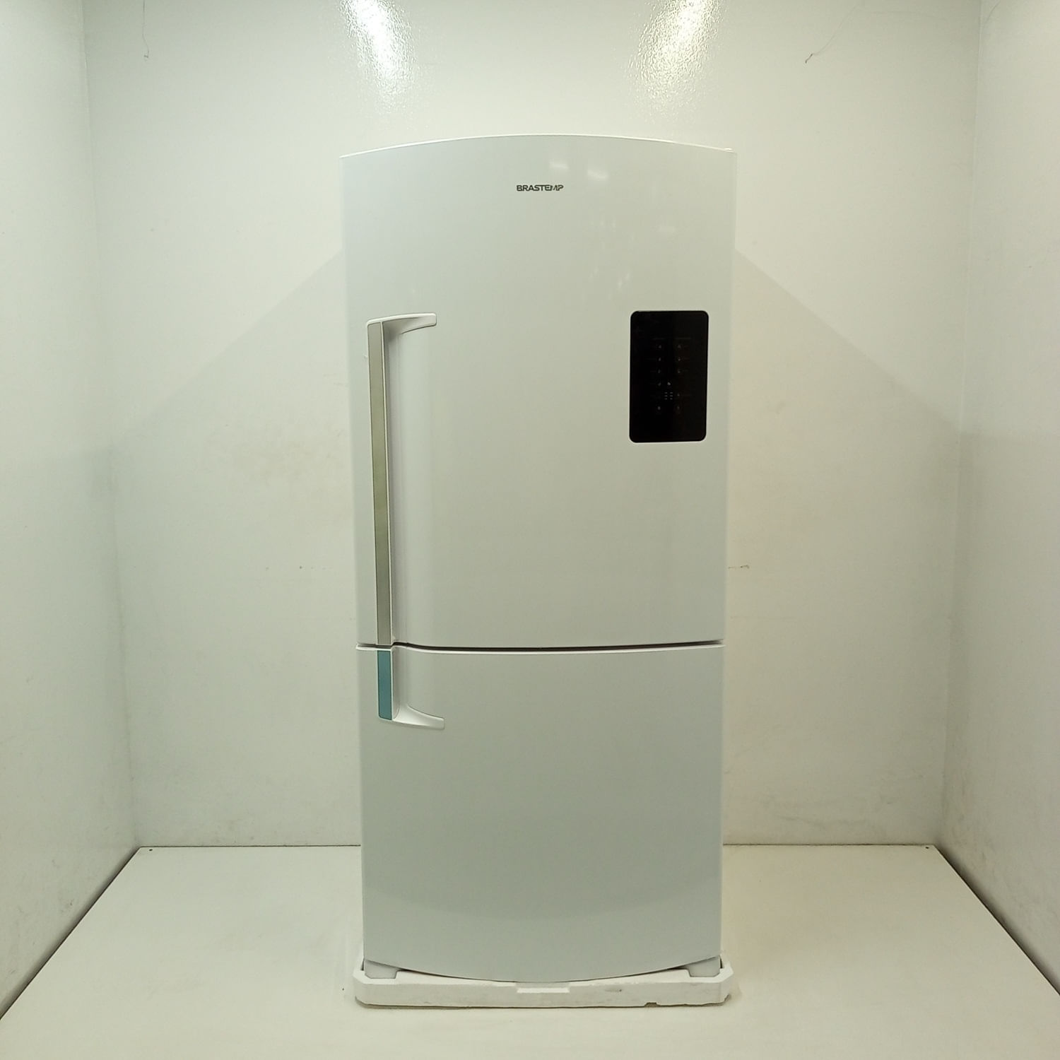 Geladeira Brastemp Frost Free Inverse 588 Litros Branca Com Smart Bar Bre85abas1_Wexcele_Jc6571314 110V