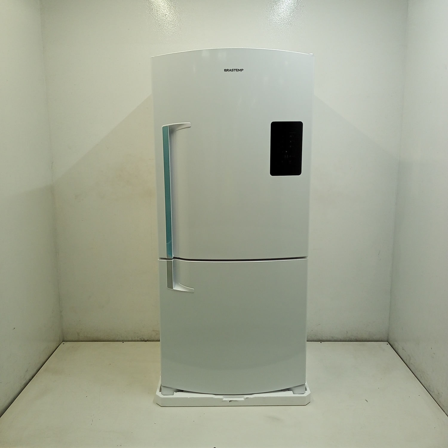 Geladeira Brastemp Frost Free Inverse 588 Litros Branca Com Smart Bar Bre85abas2_Wotimo_Jf6637498 110V