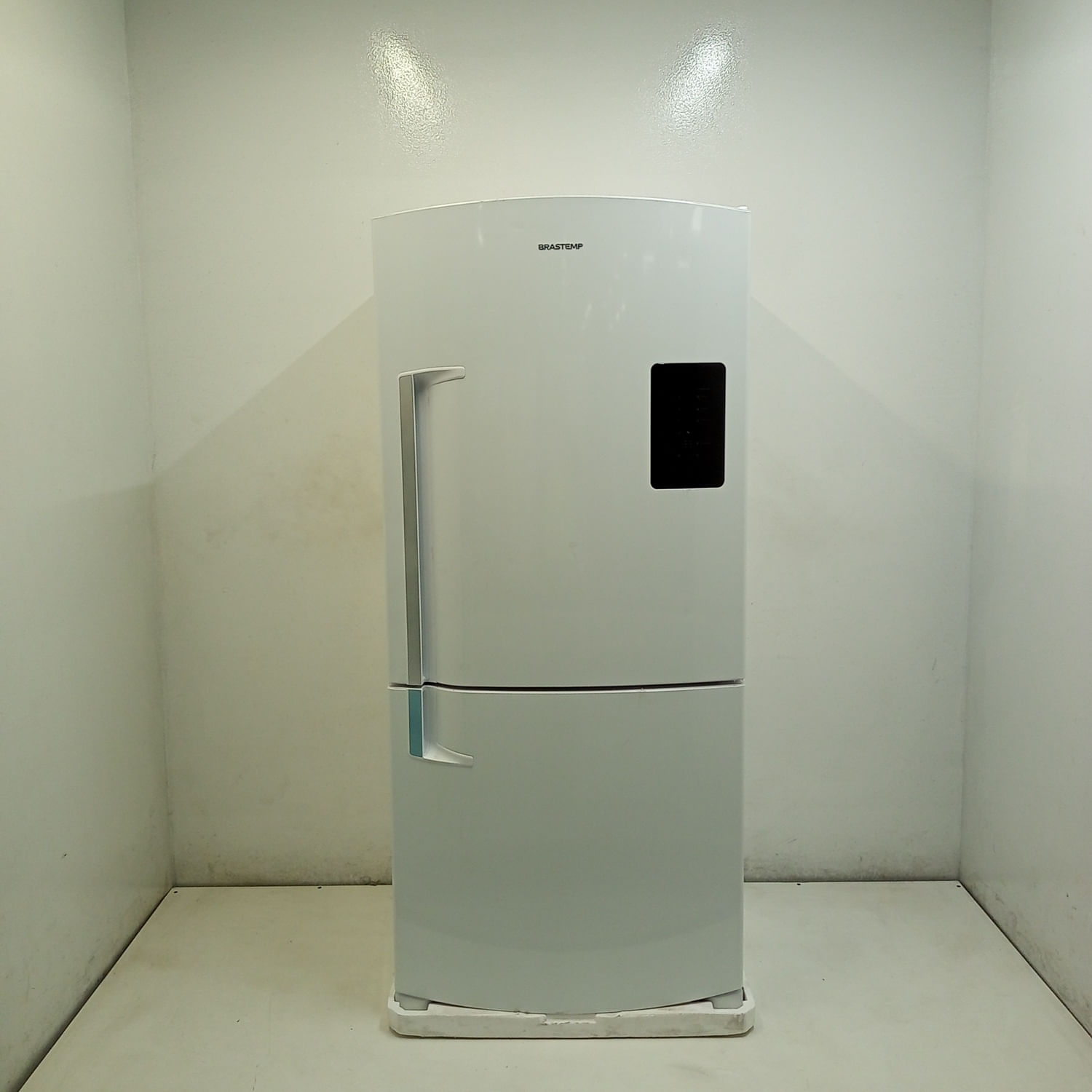 Geladeira Brastemp Frost Free Inverse 588 Litros Branca Com Smart Bar Bre85abas2_Wotimo_Jf6654609 110V