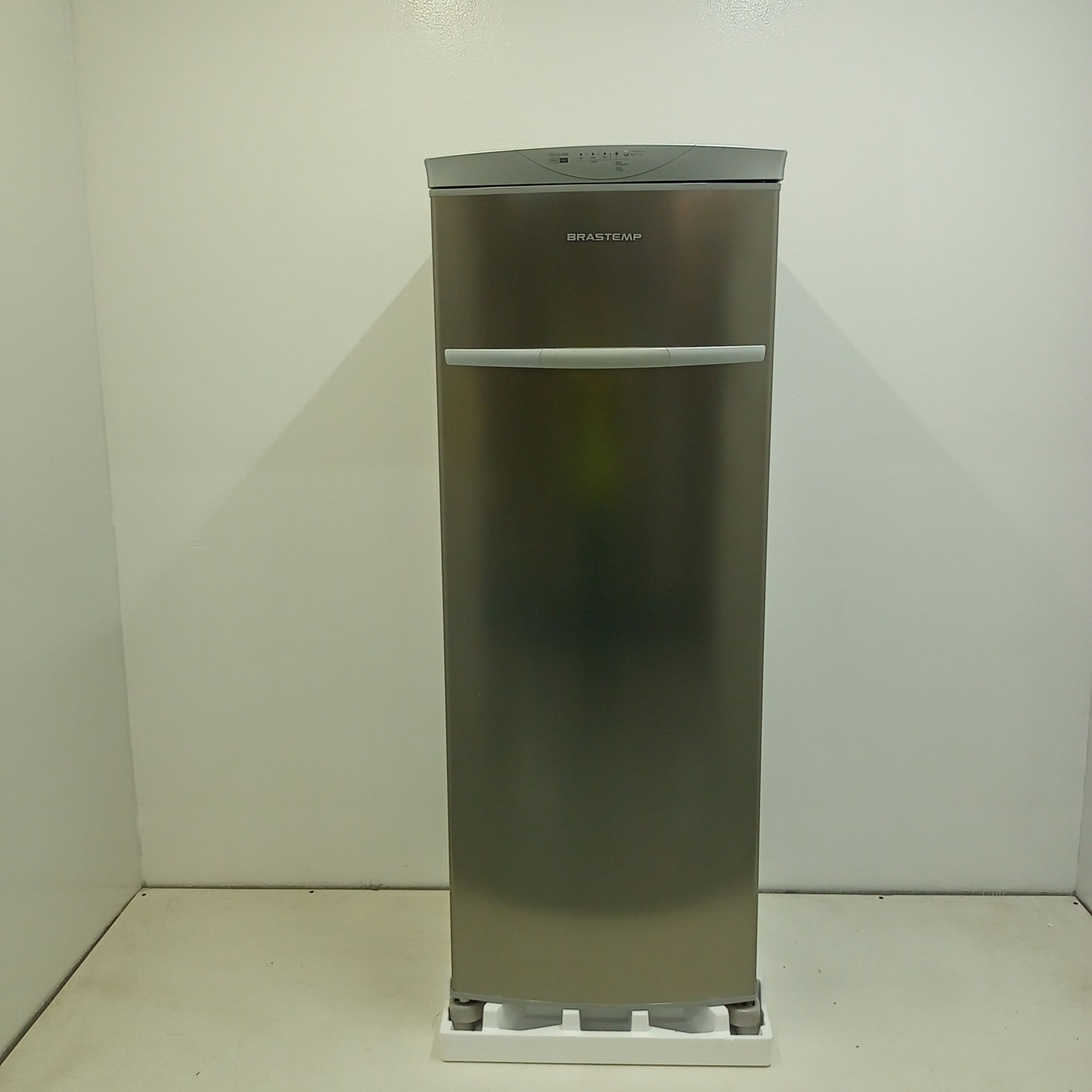 Freezer Vertical Flex Frost Free Brastemp - BVR28PKAS1_WEXCELE_JF6826278