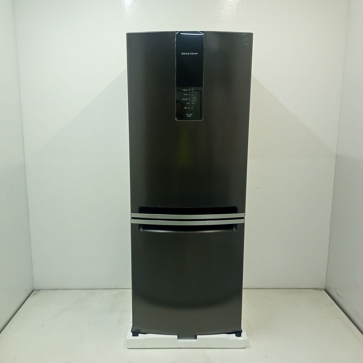 Geladeira Brastemp Eclipse Collection Frost Free Inverse A+++ 447 Litros Cor Black Inox Com Smart Flow E Fresh Box - Bre57feas2_Wotimo_Jf6022046 110V