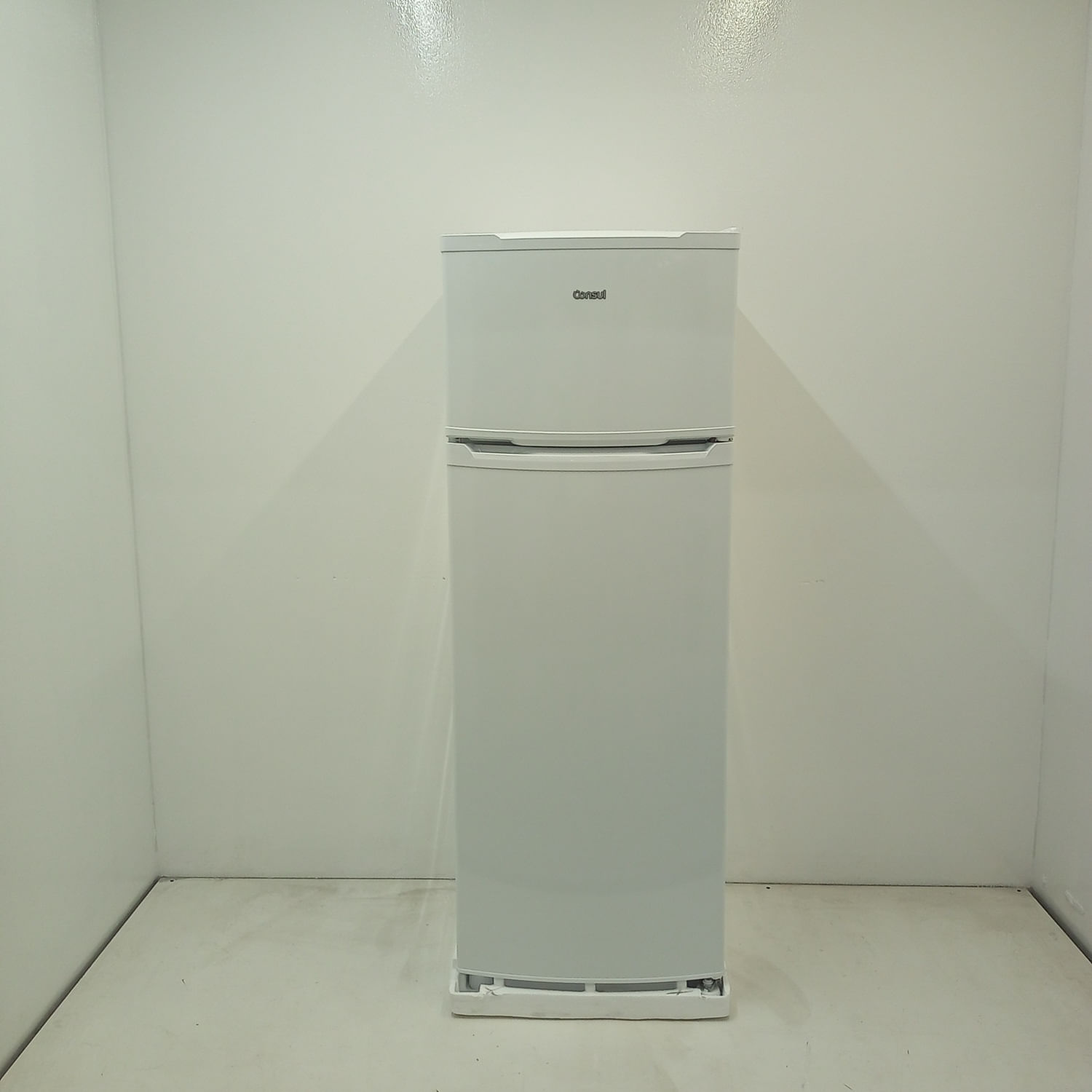 Geladeira Cycle Defrost 334L Prateleiras Removíveis Branca Consul - Crd37mbbs2_Wotimo_Jf6826855 220V