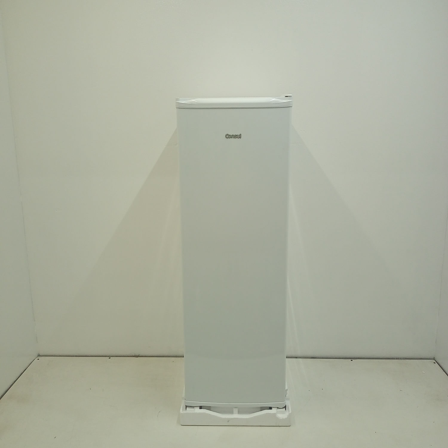 Freezer Vertical Consul 189 Litros CVU20 | O Espaço Extra Ideal - CVU20MBBS2_WOTIMO_JF6825686