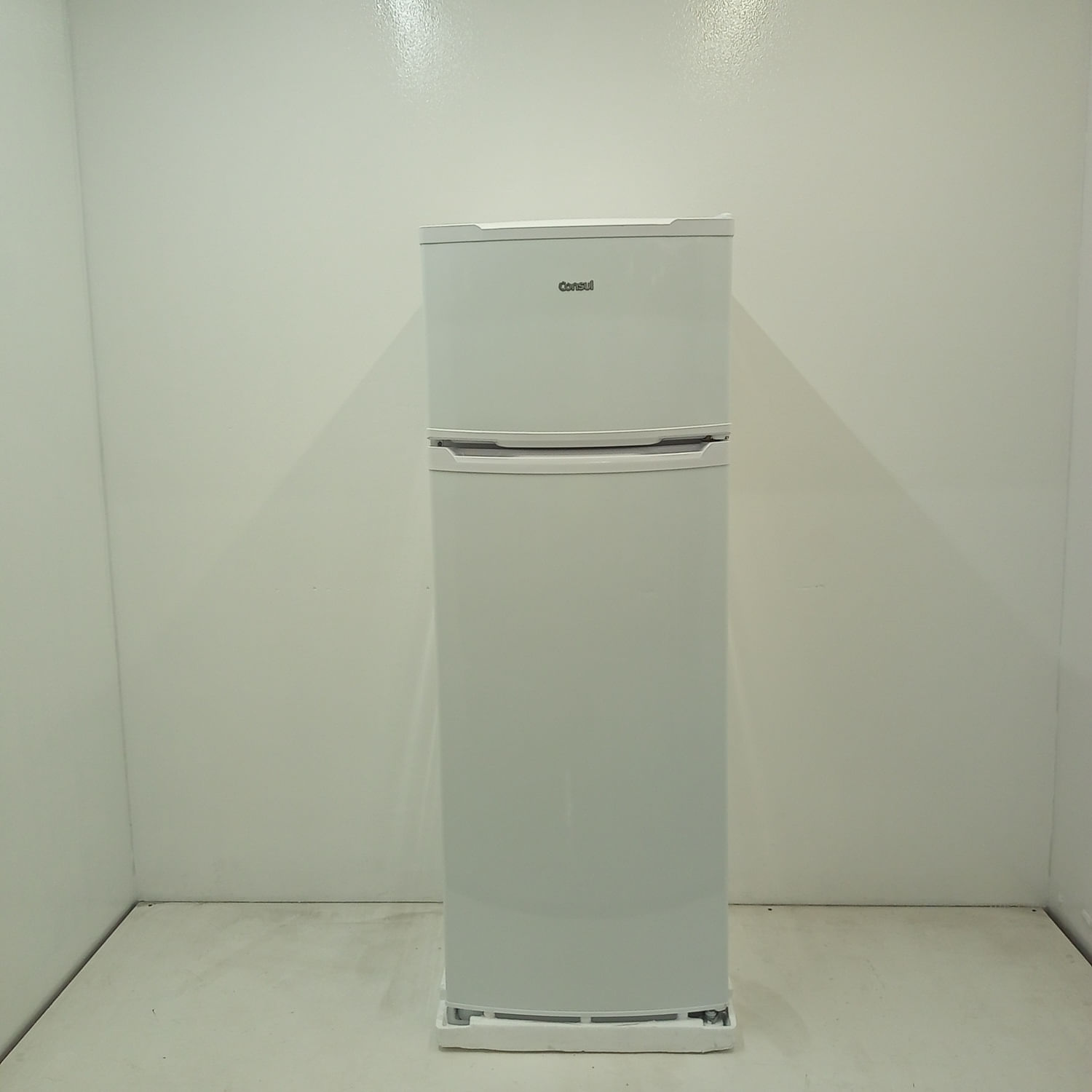 Geladeira Cycle Defrost 334L Prateleiras Removíveis Branca Consul - CRD37MBBS3_WBOM_JF6826857