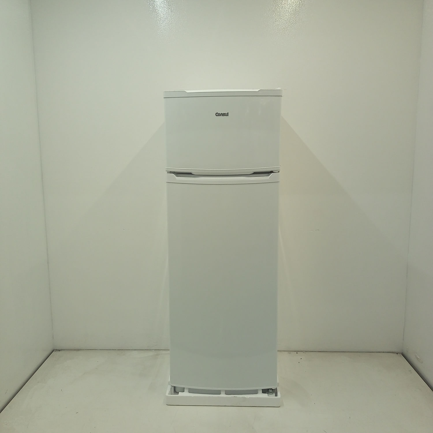 Geladeira Cycle Defrost 334L Prateleiras Removíveis Branca Consul - Crd37mbas3_Wbom_Jg6072305 110V