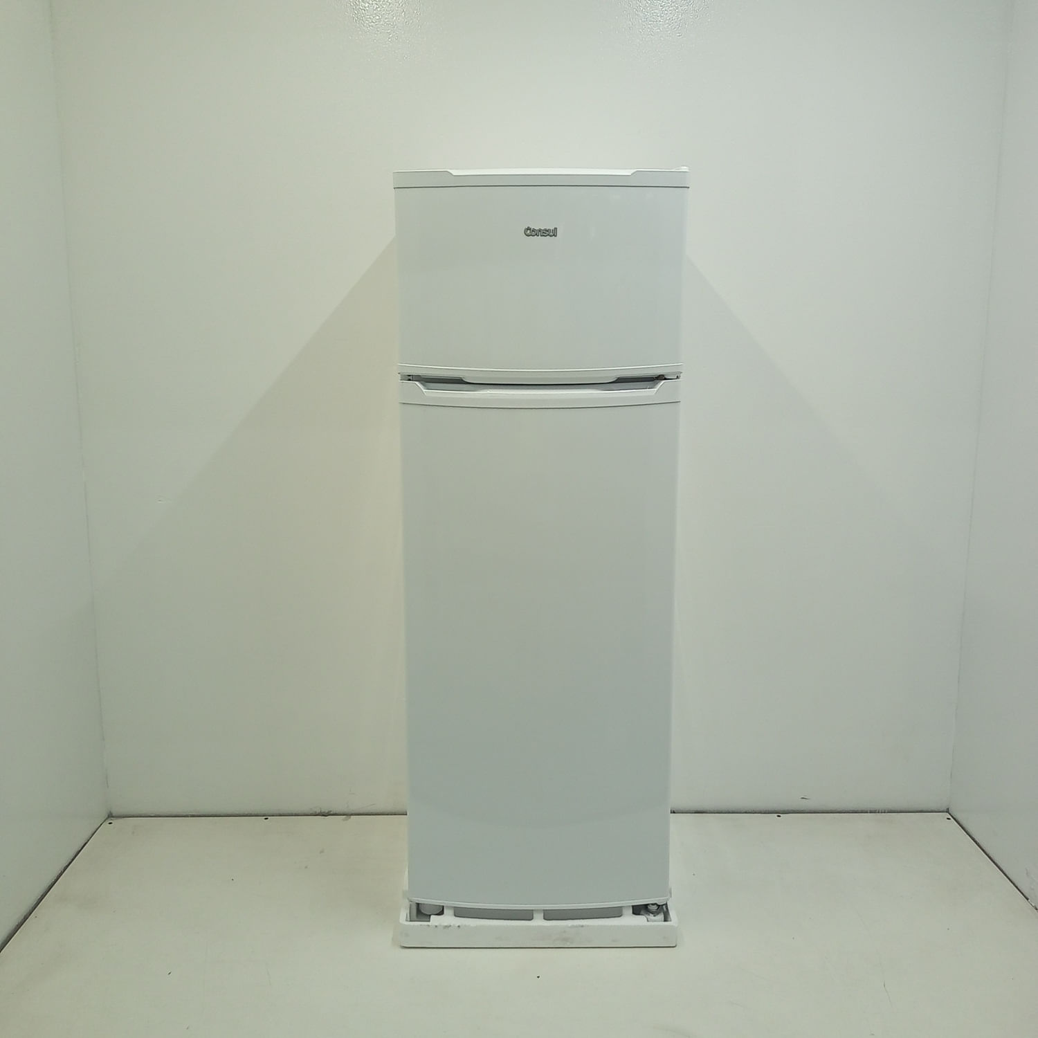Geladeira Cycle Defrost 334L Prateleiras Removíveis Branca Consul - Crd37mbbs3_Wbom_Jg6102324 220V