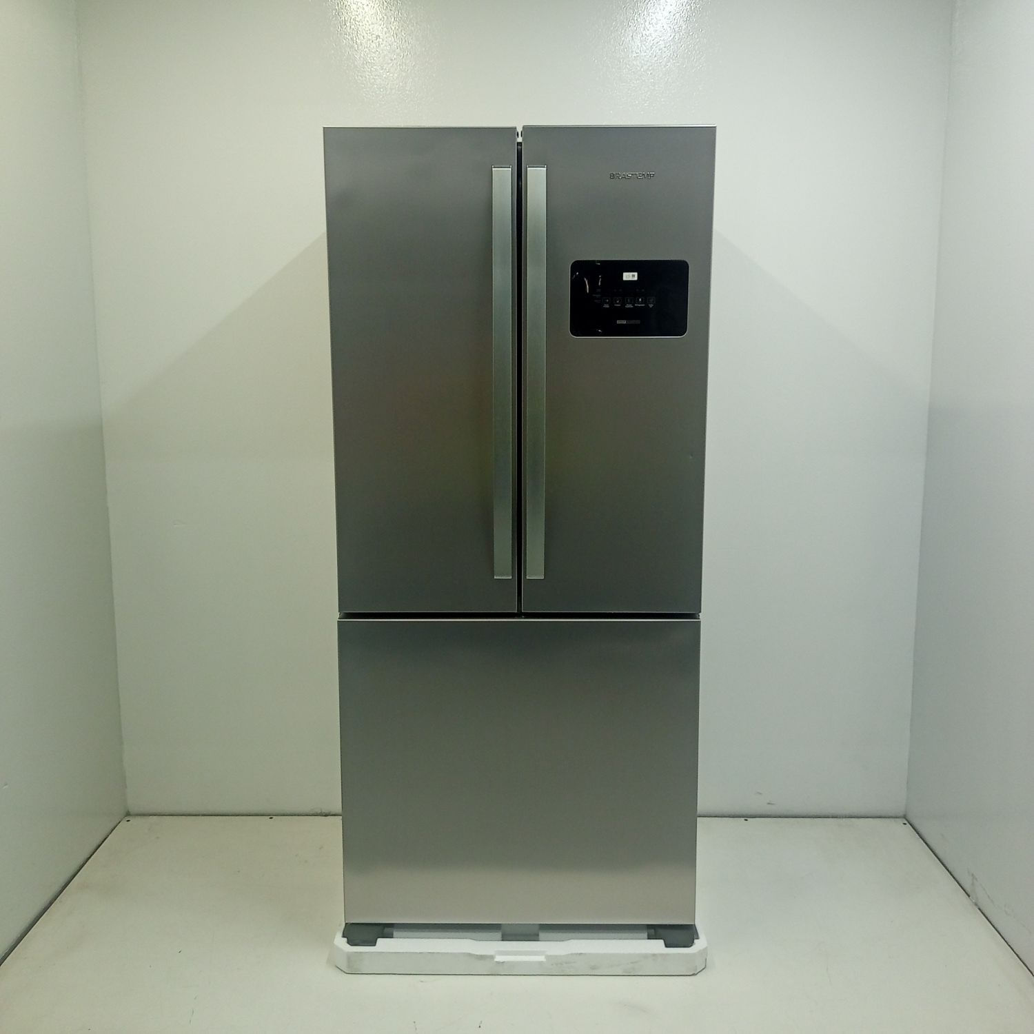 Geladeira French Door 3 Portas Inox Design E Tecnologia Premium Brastemp - Bro85mkas3_Wbom_Jg6382733 110V
