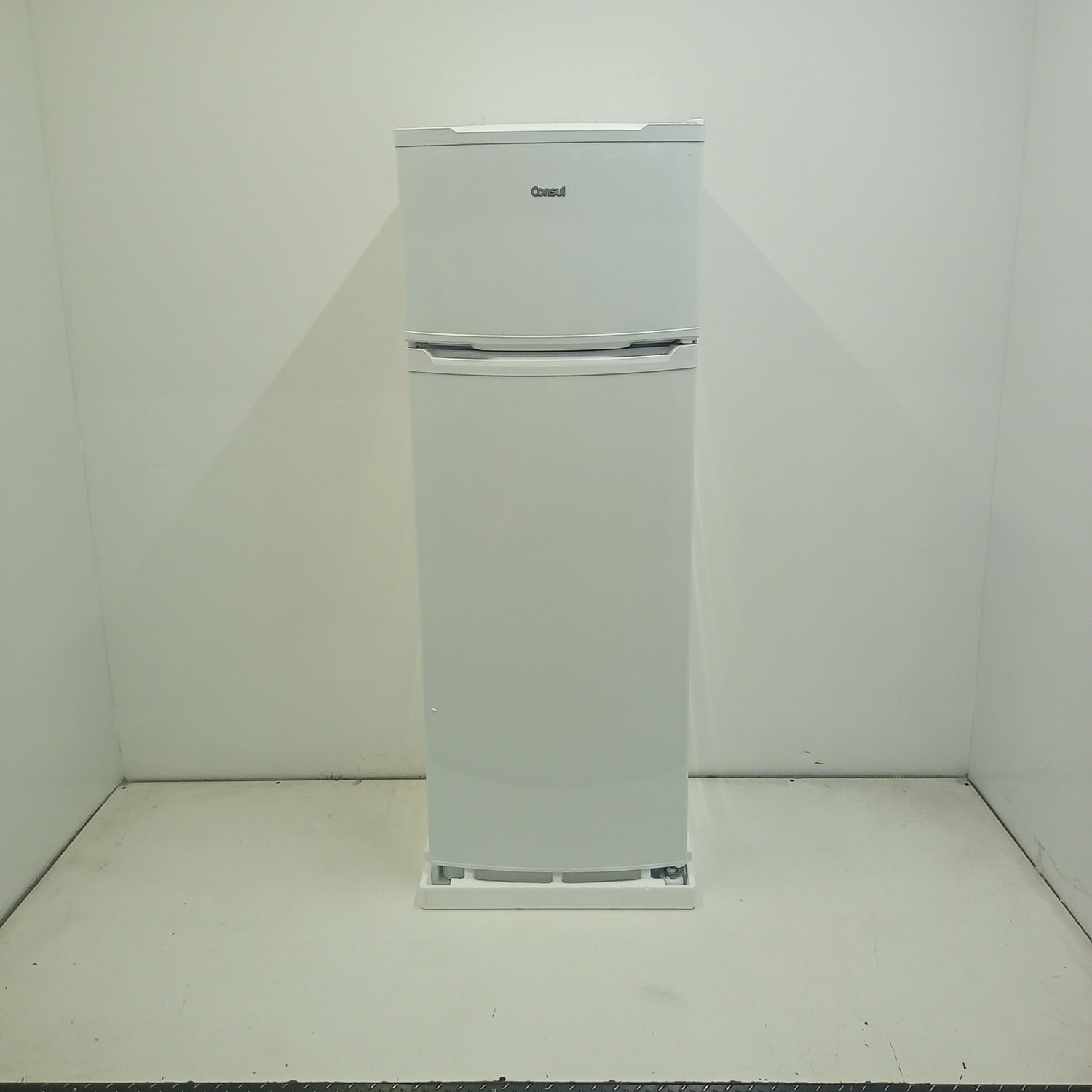 Geladeira Cycle Defrost 334L Prateleiras Removíveis Branca Consul - Crd37mbbs2_Wotimo_Jh6585220 220V