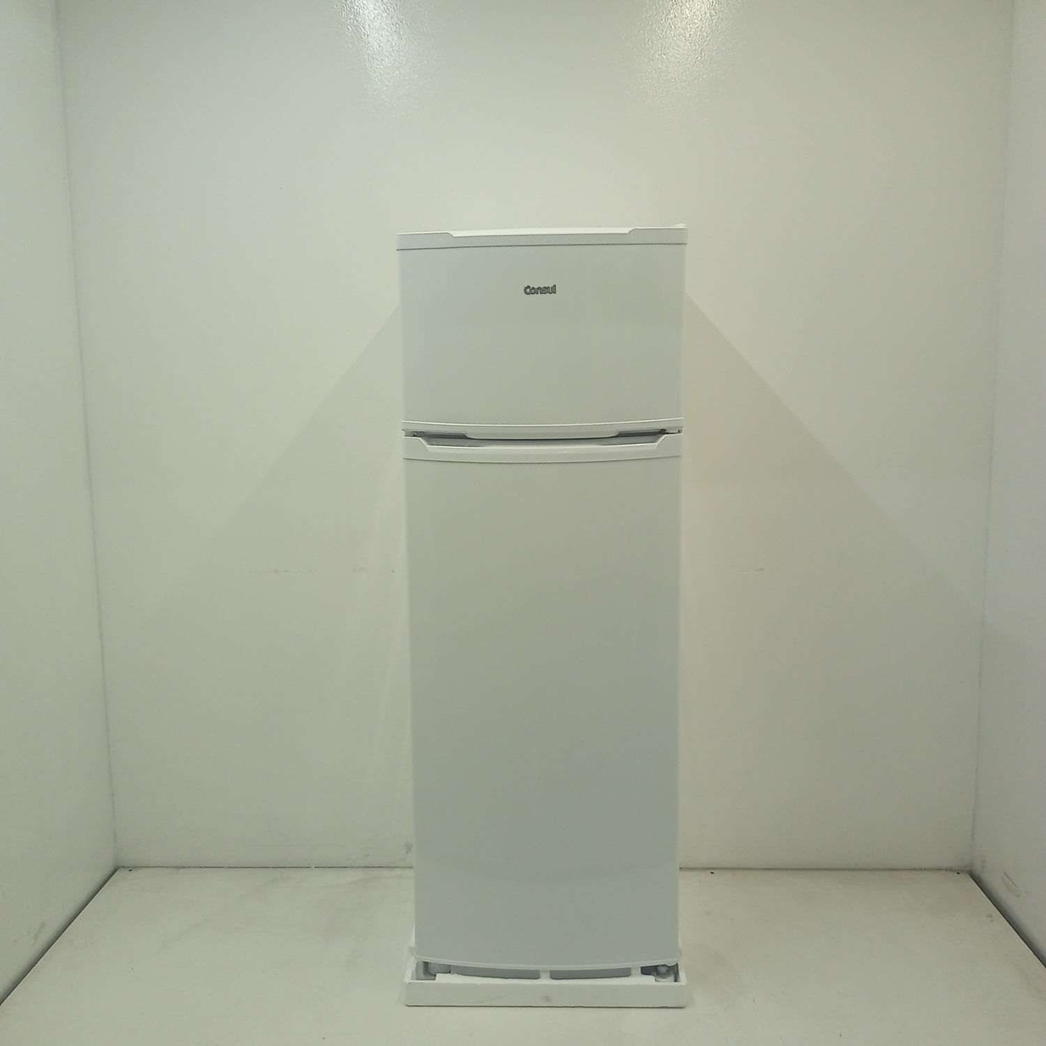 Geladeira Cycle Defrost 334L Prateleiras Removíveis Branca Consul - Crd37mbbs3_Wbom_Jh6586190 220V