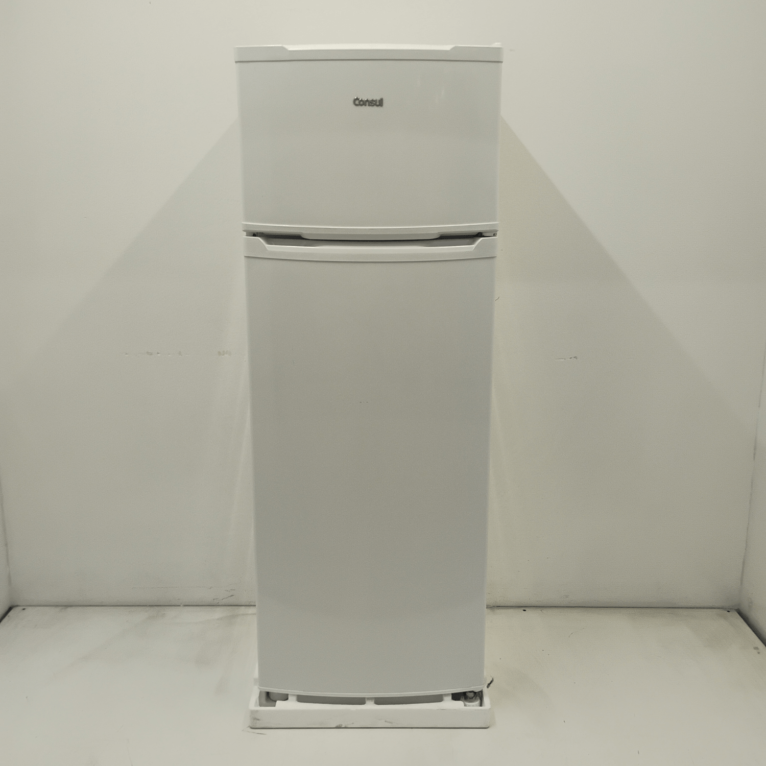 Geladeira Cycle Defrost 334L Prateleiras Removíveis Branca Consul - Crd37mbas3_Wbom_Jh6612563 110V