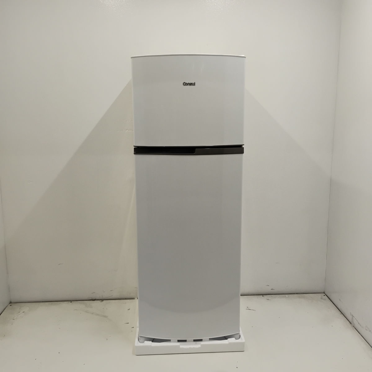 Geladeira Frost Free Duplex Branca Consul - Crm40mbas3_Wbom_Ji6802246 110V